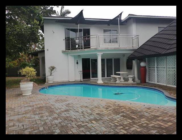 6 BEDROOM HOUSE FOR SALE IN MEER EN SEE